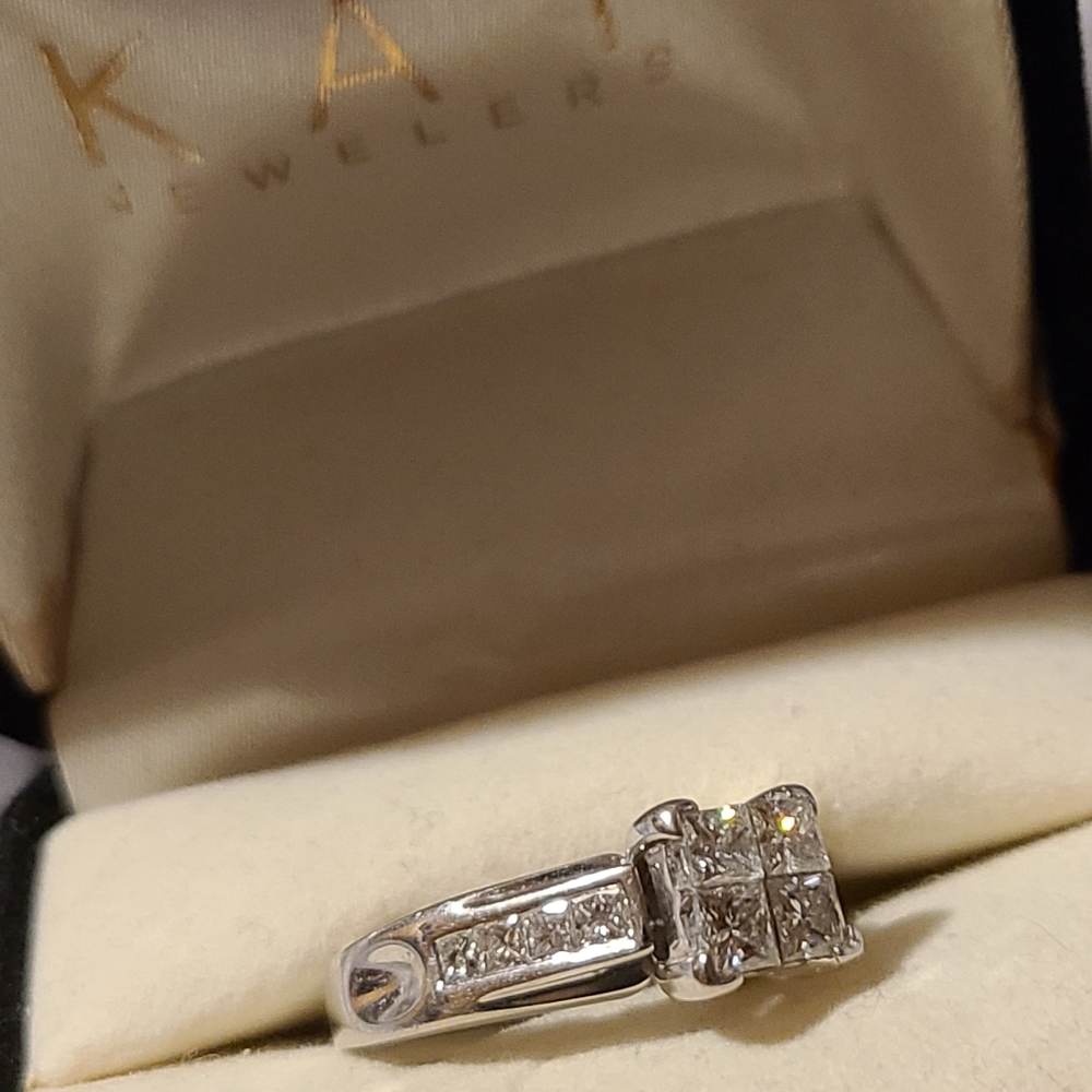 Kay Jewelers diamond ring - Picture 4 of 14